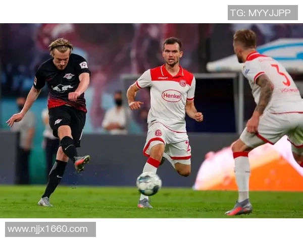 莱比锡百折不屈逼平霍芬海姆，激战展望各自神韵